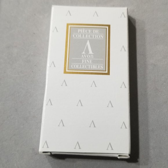 (Vintage) Avon 1995 Holiday Pewter Ornament - "Santa's Arrival" - Picture 4 of 6